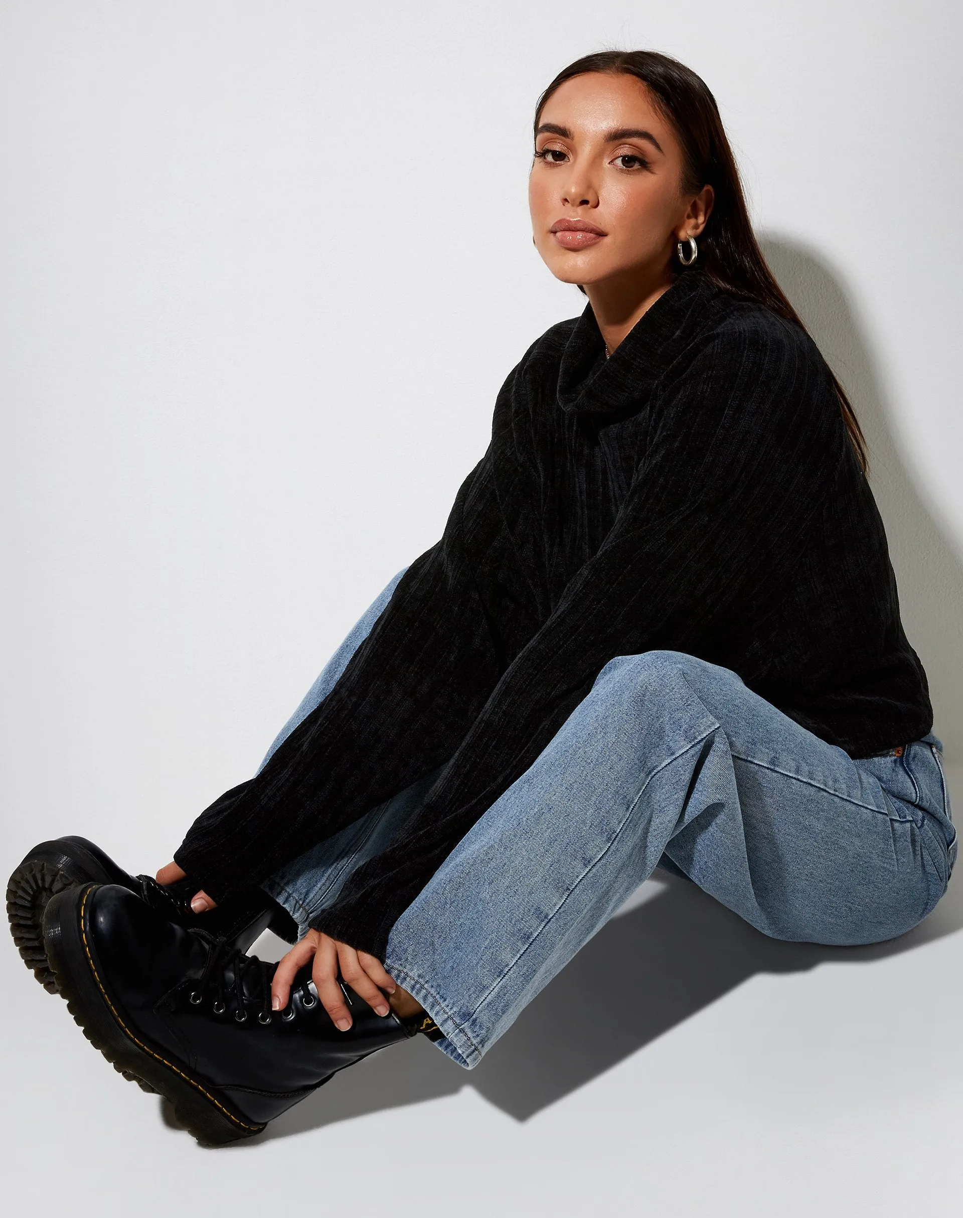 Evie Cropped Jumper in Chenille Black