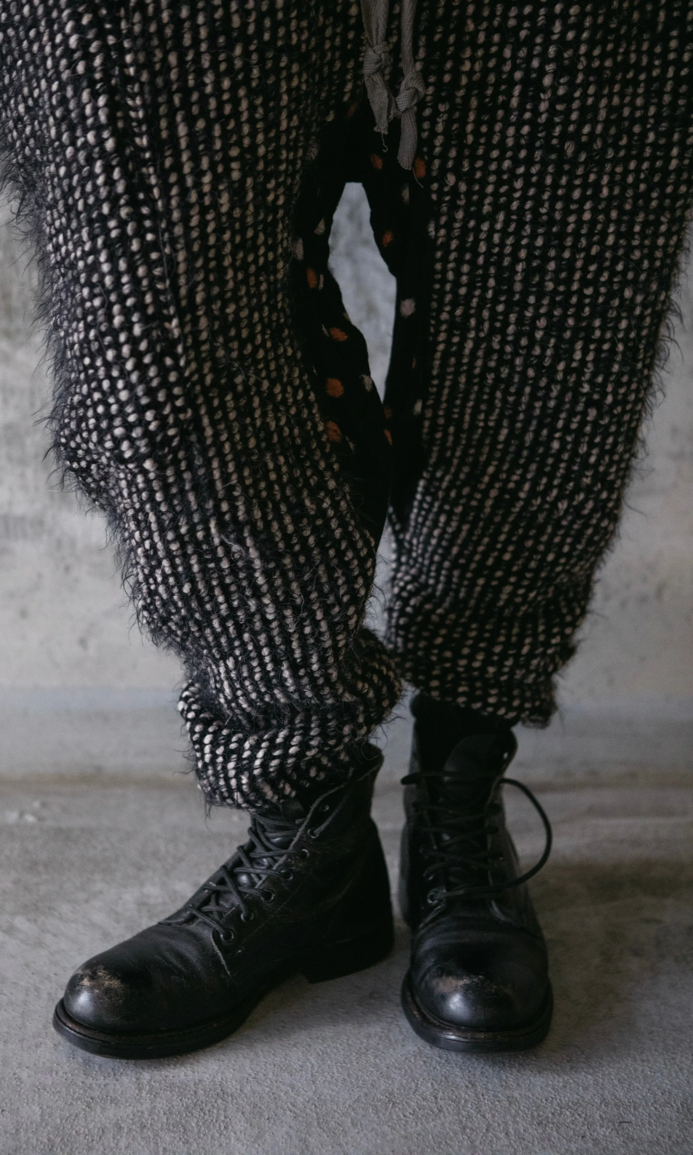 ITALIAN WOOL KNIT PANTS