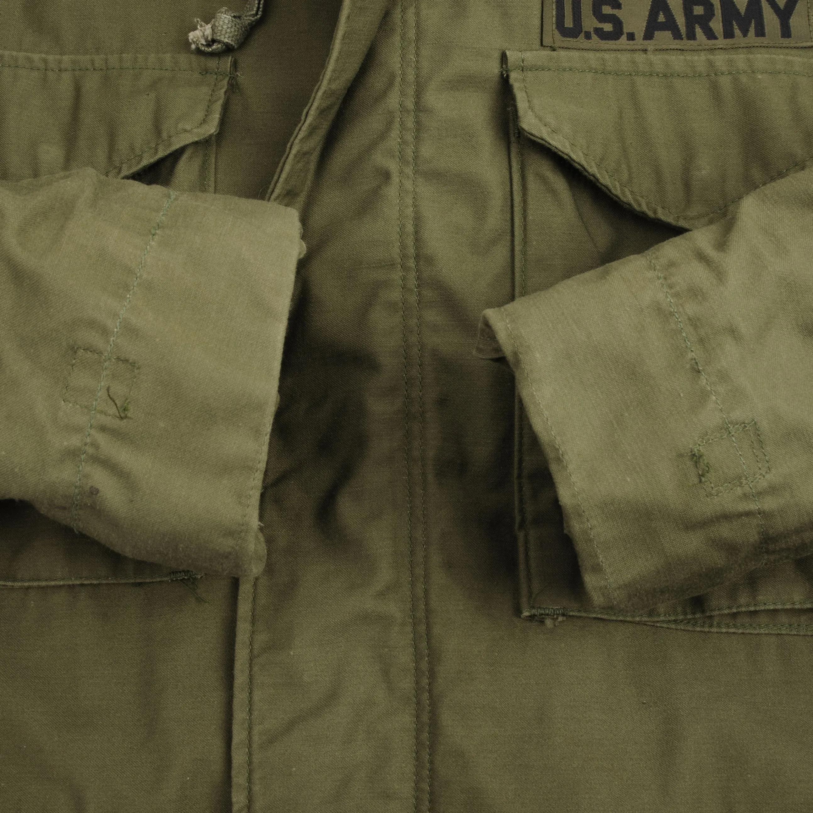 VINTAGE US ARMY M-1965 M65 FIELD JACKET PATCHED 1979 SIZE MEDIUM REGULAR